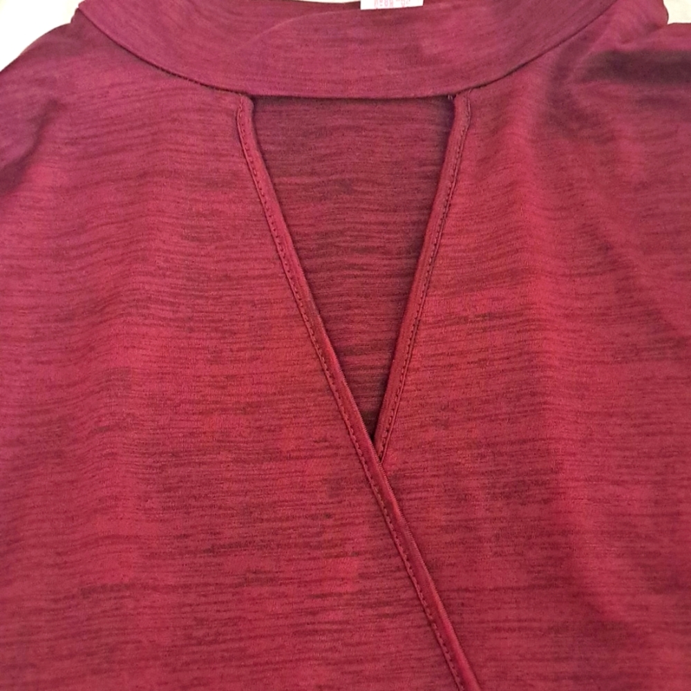 Top-High Neck Key Hole - Picture 5 of 6
